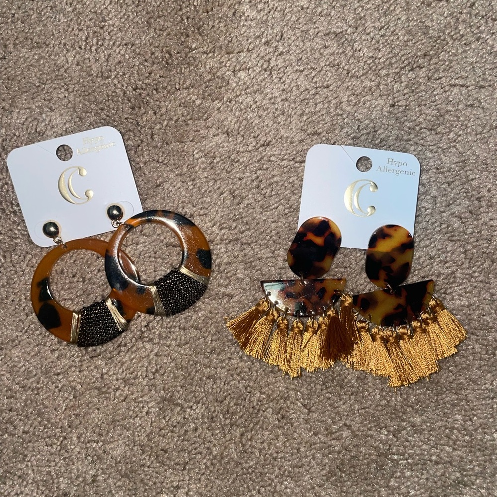 Set of Two Earrings